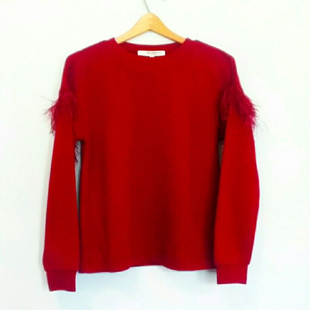 New FREE GENERATION Red Feather Sweatshirt